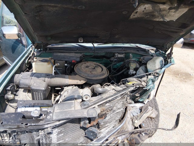 44830296 :رقم المزاد ، 1GCEK14K7RZ133929 vin ، 1994 Chevrolet Gmt-400 K1500 مزاد بيع