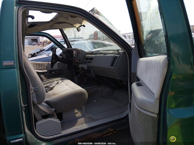 44830296 :رقم المزاد ، 1GCEK14K7RZ133929 vin ، 1994 Chevrolet Gmt-400 K1500 مزاد بيع