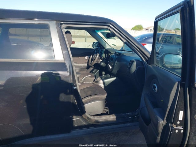 44830297 :رقم المزاد ، KNDJN2A27E7726664 vin ، 2014 Kia Soul مزاد بيع