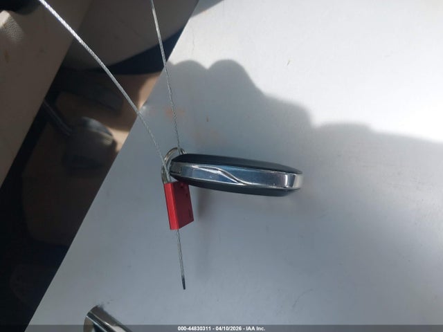 2019 CHRYSLER PACIFICA HYBRID 2C4RC1N7XKR526834 Photo 10