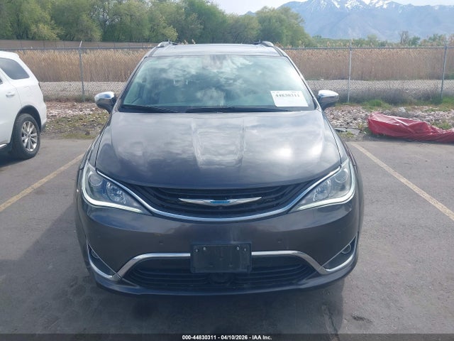 Продаж на аукціоні авто 2019 Chrysler Pacifica Hybrid Limited, vin: 2C4RC1N7XKR526834, номер лоту: 44830311