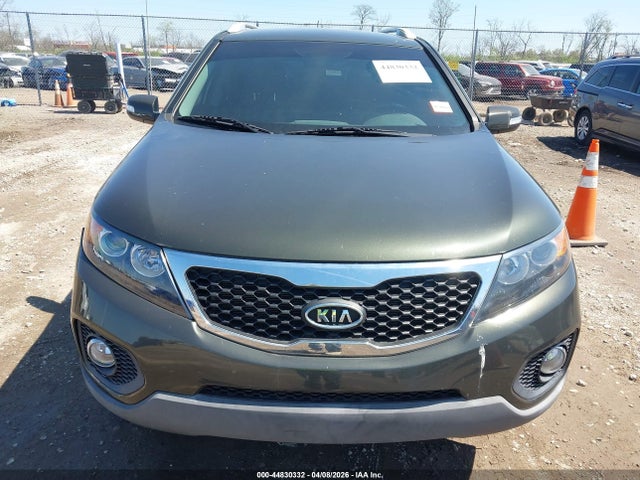 44830332 :رقم المزاد ، 5XYKT4A60DG332207 vin ، 2013 Kia Sorento Lx مزاد بيع
