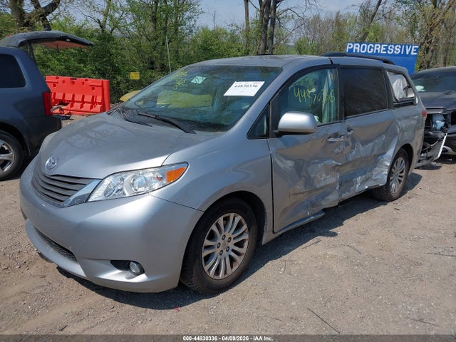 Продажа на аукционе авто 2013 Toyota Sienna Xle V6 8 Passenger, vin: 5TDYK3DCXDS339743, номер лота: 44830336