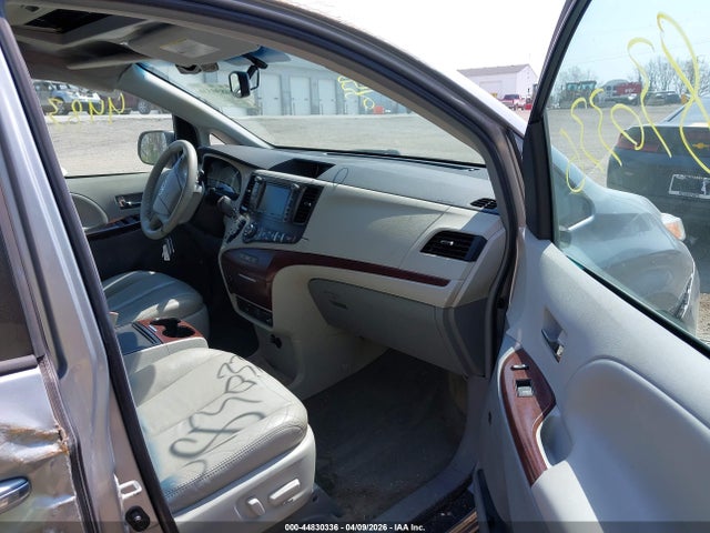 Продажа на аукционе авто 2013 Toyota Sienna Xle V6 8 Passenger, vin: 5TDYK3DCXDS339743, номер лота: 44830336