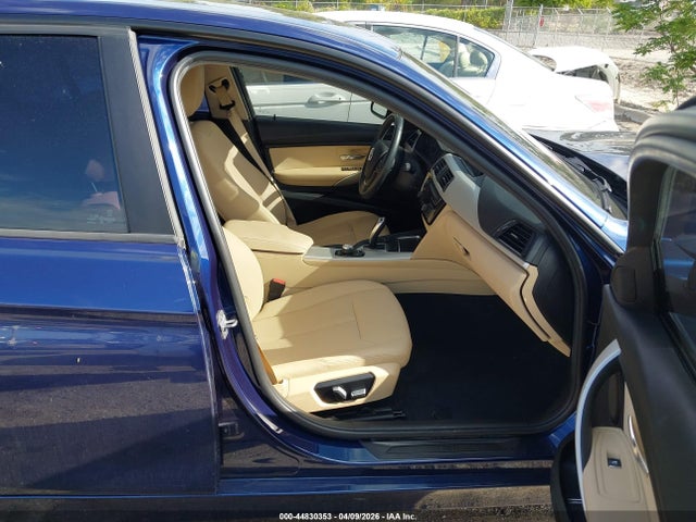 Продаж на аукціоні авто 2018 Bmw 320i, vin: WBA8E1G55JNU89735, номер лоту: 44830353