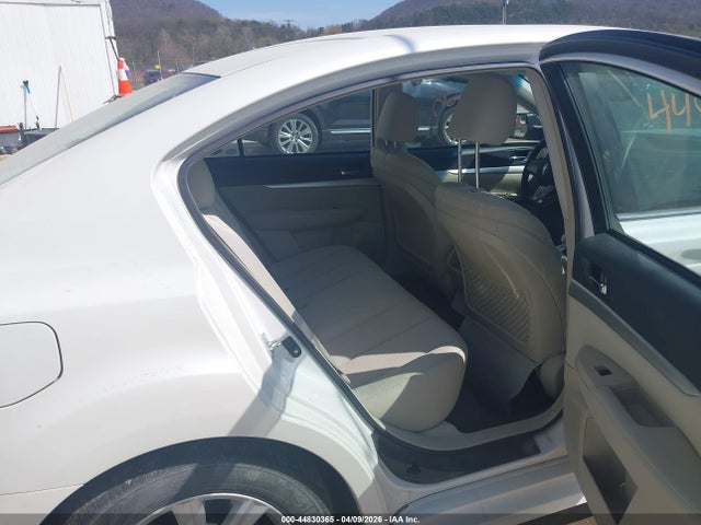 2010 Subaru Legacy 2.5i Premium მანქანა იყიდება აუქციონზე, vin: 4S3BMBC68A3227381, აუქციონის ნომერი: 44830365