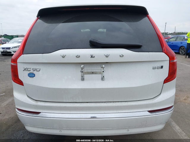 2024 Volvo Xc90 B5 Core Bright Theme მანქანა იყიდება აუქციონზე, vin: YV4L12PK0R1147291, აუქციონის ნომერი: 44830386