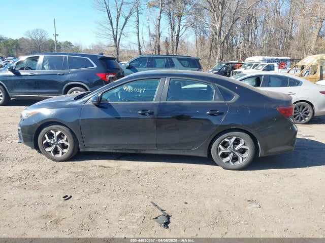 44830387 :رقم المزاد ، 3KPF24AD3ME275159 vin ، 2021 Kia Forte Lxs مزاد بيع