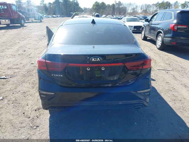44830387 :رقم المزاد ، 3KPF24AD3ME275159 vin ، 2021 Kia Forte Lxs مزاد بيع