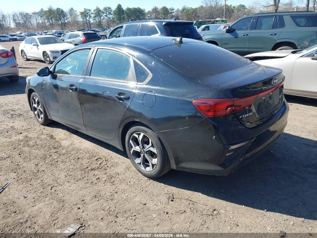 44830387 :رقم المزاد ، 3KPF24AD3ME275159 vin ، 2021 Kia Forte Lxs مزاد بيع