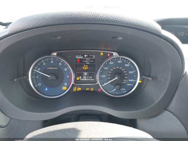 44830420 :رقم المزاد ، JF2GPADC6H8218947 vin ، 2017 Subaru Crosstrek 2.0i Premium مزاد بيع
