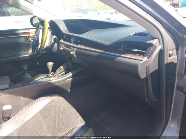 2014 Lexus Es 350 მანქანა იყიდება აუქციონზე, vin: JTHBK1GG2E2094095, აუქციონის ნომერი: 44830433
