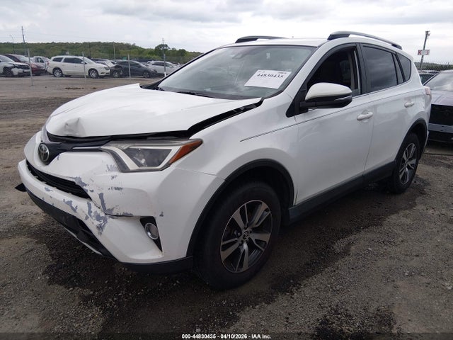 2018 Toyota Rav4 Xle მანქანა იყიდება აუქციონზე, vin: JTMWFREV6JJ150577, აუქციონის ნომერი: 44830435