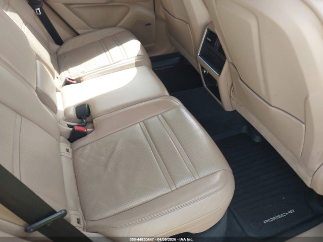 2019 PORSCHE CAYENNE WP1AA2AY1KDA04828 Photo 7