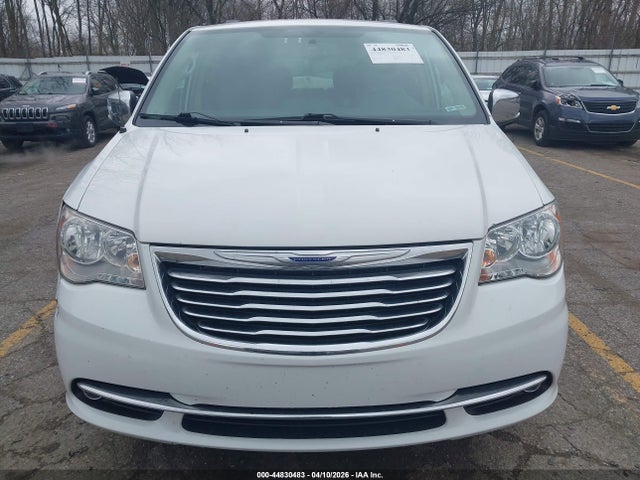 Продажа на аукционе авто 2016 Chrysler Town & Country Touring-l Anniversary Edition, vin: 2C4RC1CG3GR215448, номер лота: 44830483