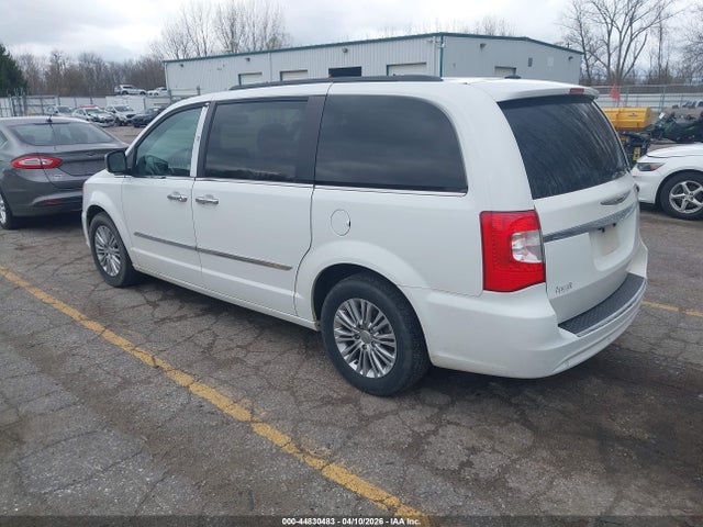 Продажа на аукционе авто 2016 Chrysler Town & Country Touring-l Anniversary Edition, vin: 2C4RC1CG3GR215448, номер лота: 44830483