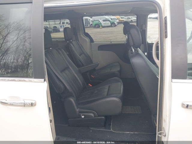 Продажа на аукционе авто 2016 Chrysler Town & Country Touring-l Anniversary Edition, vin: 2C4RC1CG3GR215448, номер лота: 44830483