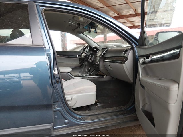 5XYKTDA6XFG605463 KIA SORENTO LX