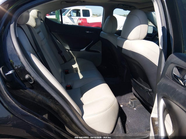 44830503 :رقم المزاد ، JTHBF5C25A5110532 vin ، 2010 Lexus Is 250 مزاد بيع