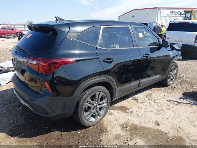 2021 Kia Seltos Lx მანქანა იყიდება აუქციონზე, vin: KNDEPCAA8M7048658, აუქციონის ნომერი: 44830582