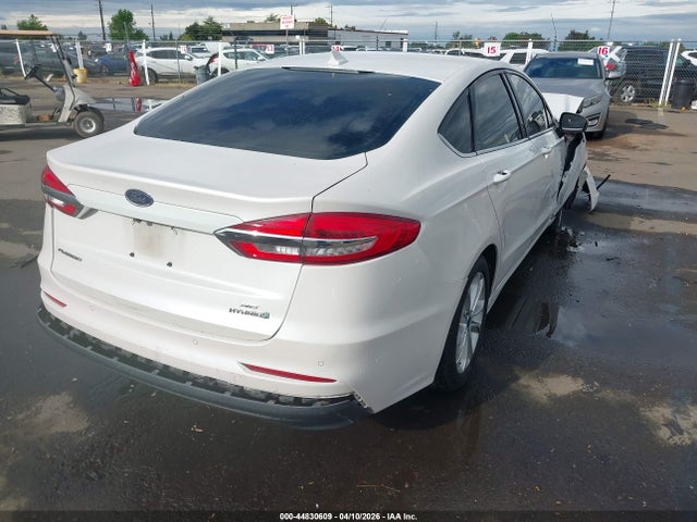 3FA6P0LU6KR243731 Ford Fusion Hybrid Se