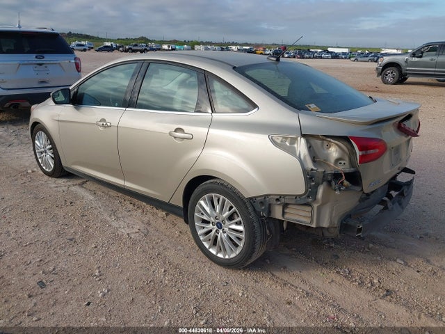 44830618 :رقم المزاد ، 1FADP3J29JL233069 vin ، 2018 Ford Focus Titanium مزاد بيع