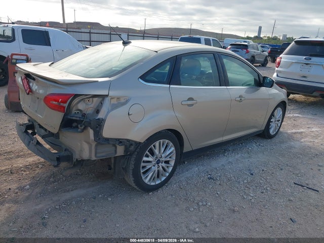 44830618 :رقم المزاد ، 1FADP3J29JL233069 vin ، 2018 Ford Focus Titanium مزاد بيع