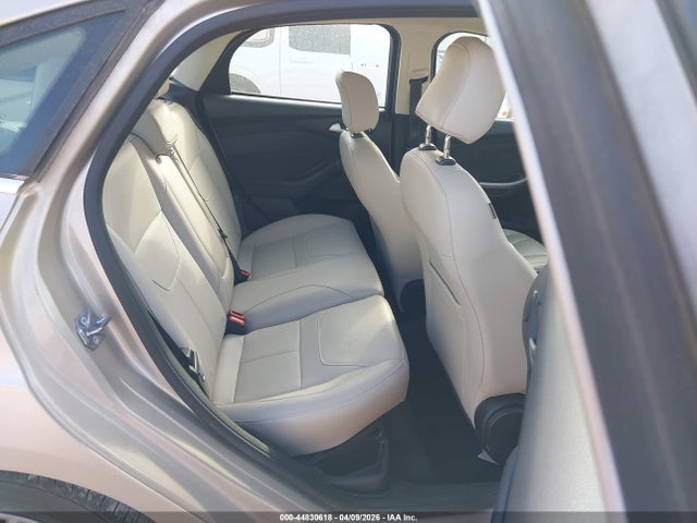 44830618 :رقم المزاد ، 1FADP3J29JL233069 vin ، 2018 Ford Focus Titanium مزاد بيع
