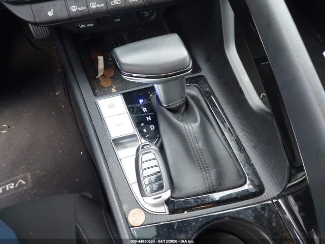 2021 Hyundai Elantra Sel მანქანა იყიდება აუქციონზე, vin: 5NPLS4AG1MH040588, აუქციონის ნომერი: 44830684