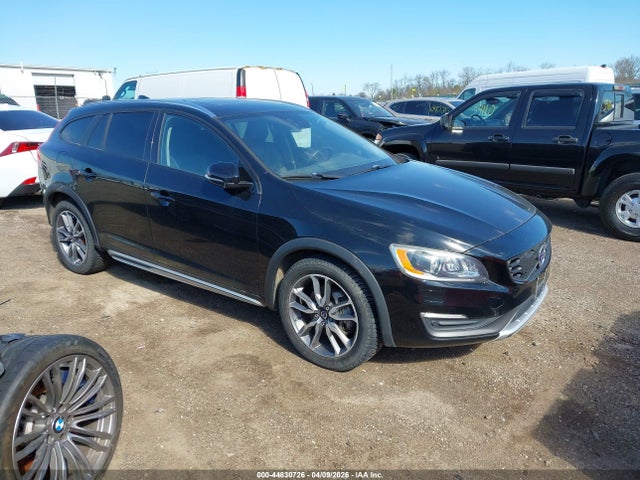 2015 VOLVO V60 CROSS COUNTRY YV4612HM8F1001696