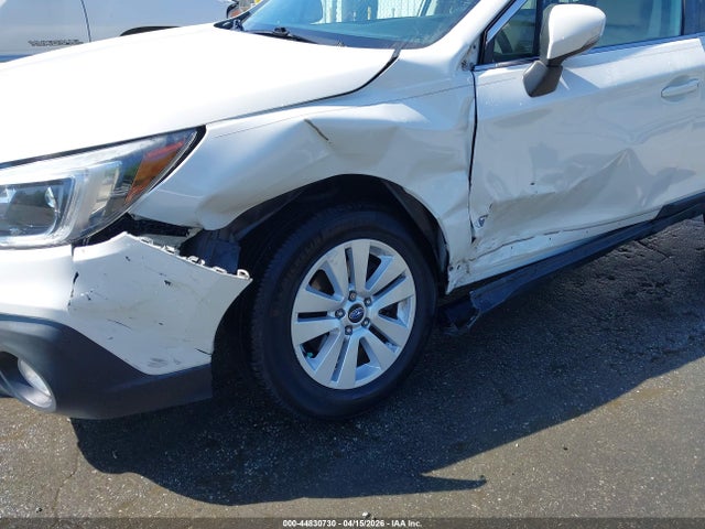 44830730 :رقم المزاد ، 4S4BSAHC1J3222405 vin ، 2018 Subaru Outback 2.5i Premium مزاد بيع