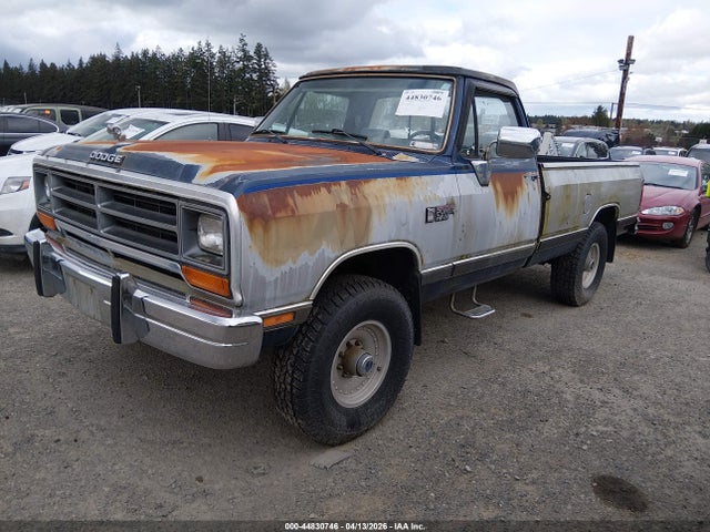 Продажа на аукционе авто 1990 Dodge W-series W200/w250, vin: 1B7KM2682LS705588, номер лота: 44830746