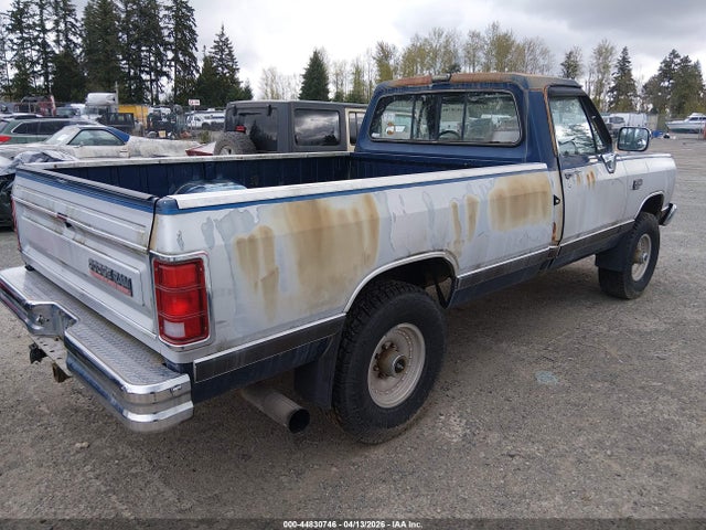 Продажа на аукционе авто 1990 Dodge W-series W200/w250, vin: 1B7KM2682LS705588, номер лота: 44830746