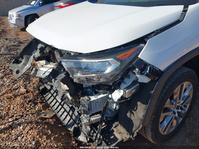Продаж на аукціоні авто 2020 Toyota Rav4 Xle Premium, vin: JTMA1RFV1LD063761, номер лоту: 44830775