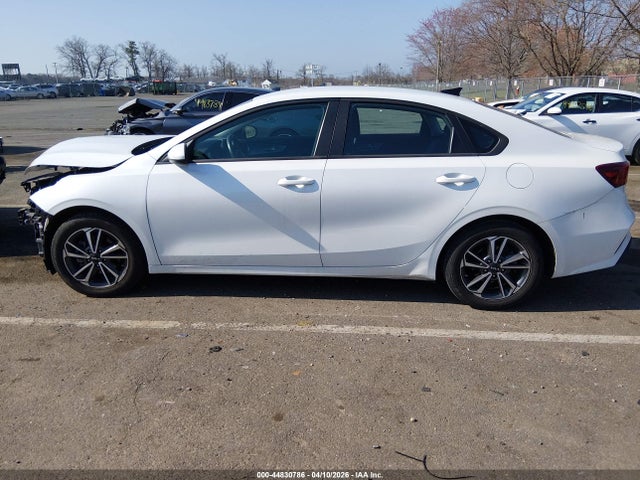 Продажа на аукционе авто 2022 Kia Forte Lxs, vin: 3KPF24ADXNE479104, номер лота: 44830786