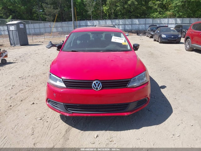 2014 Volkswagen Jetta 2.0l S მანქანა იყიდება აუქციონზე, vin: 3VW2K7AJ4EM311712, აუქციონის ნომერი: 44830810