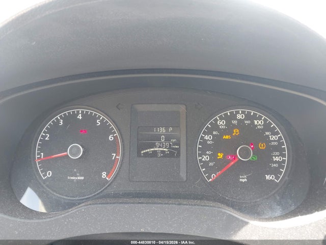 2014 Volkswagen Jetta 2.0l S მანქანა იყიდება აუქციონზე, vin: 3VW2K7AJ4EM311712, აუქციონის ნომერი: 44830810