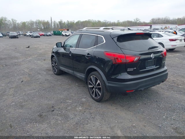 2017 NISSAN ROGUE SPORT JN1BJ1CRXHW106263 Photo 2