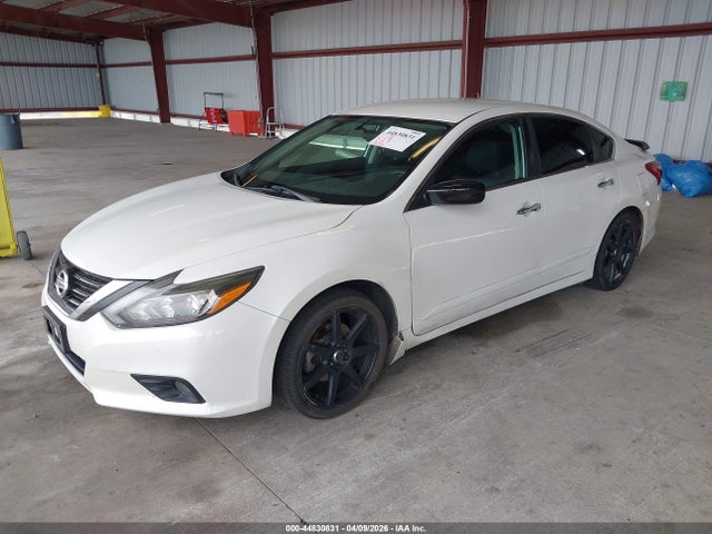 Nissan Altima 2.5 Sr 2017 1N4AL3APXHC220108 Image 2
