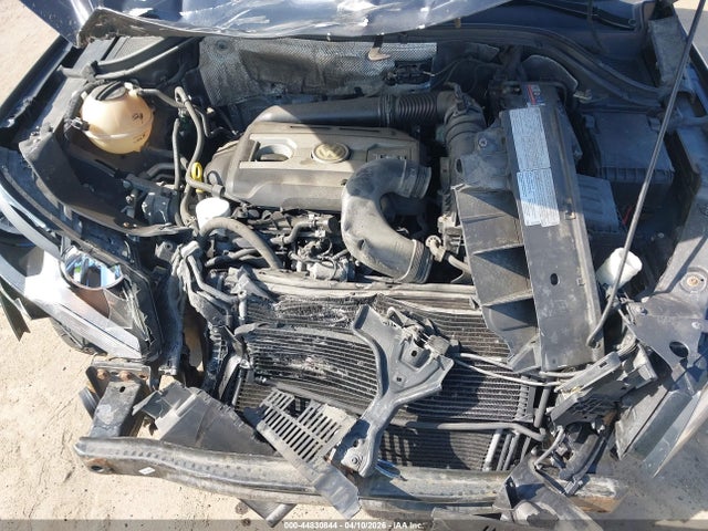 WVGBV7AXXHK000825 Volkswagen Tiguan 2.0t S
