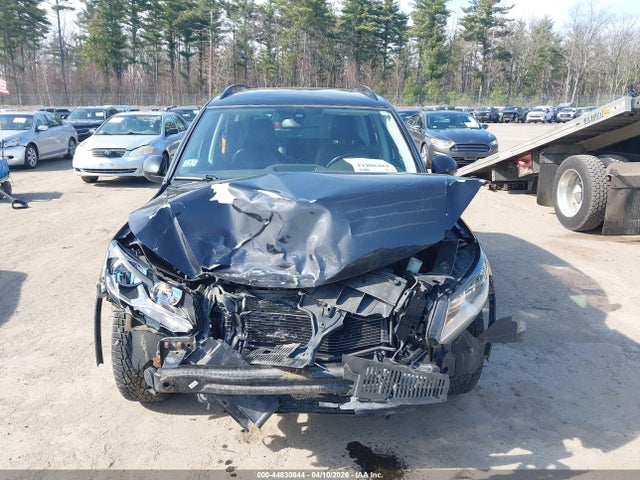 WVGBV7AXXHK000825 Volkswagen Tiguan 2.0t S