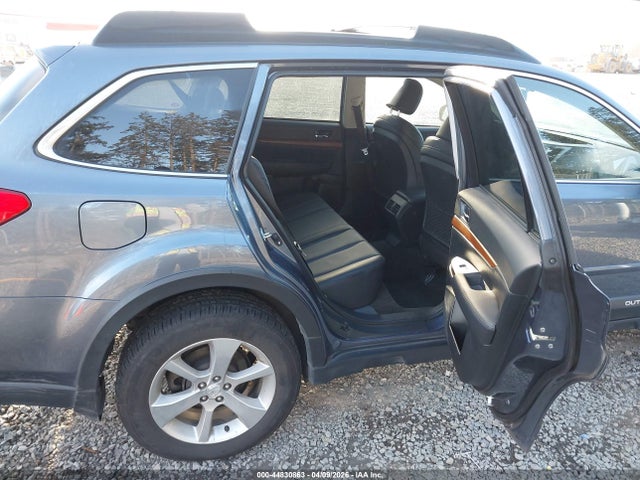Продаж на аукціоні авто 2014 Subaru Outback 2.5i Limited, vin: 4S4BRBLC0E3286725, номер лоту: 44830863