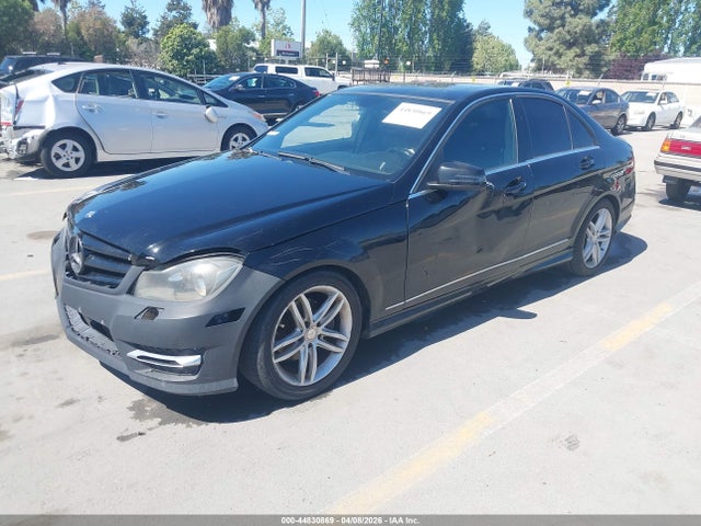 2014 MERCEDES-BENZ C 250 WDDGF4HB2EG200523 Photo 1