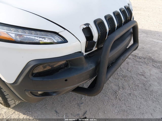 2014 Jeep Cherokee Trailhawk მანქანა იყიდება აუქციონზე, vin: 1C4PJMBS0EW250697, აუქციონის ნომერი: 44830877