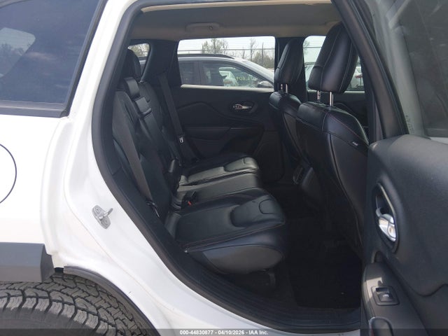2014 Jeep Cherokee Trailhawk მანქანა იყიდება აუქციონზე, vin: 1C4PJMBS0EW250697, აუქციონის ნომერი: 44830877