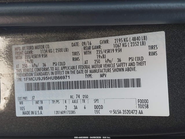 Ford Escape Titanium 2017 1FMCU9J95HUB66971 Image 9