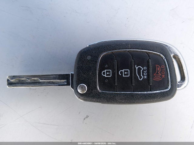 5NMZTDLB3JH062772 Hyundai Santa Fe Sport 2.4l