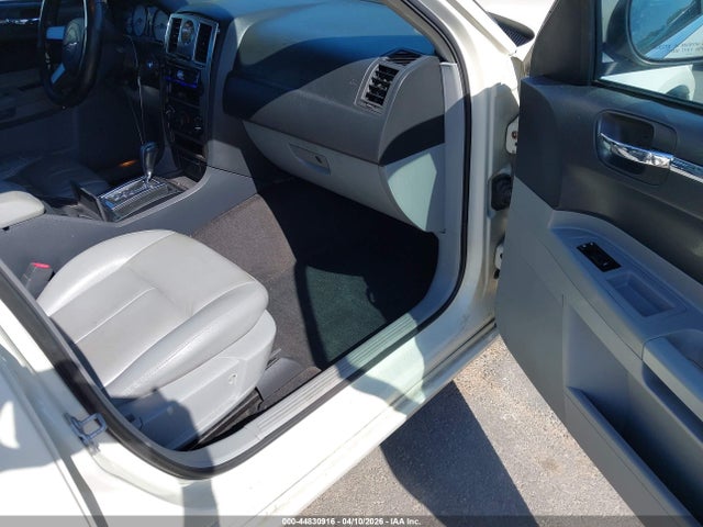 Продажа на аукционе авто 2007 Chrysler 300 Touring, vin: 2C3KA53G87H732933, номер лота: 44830916