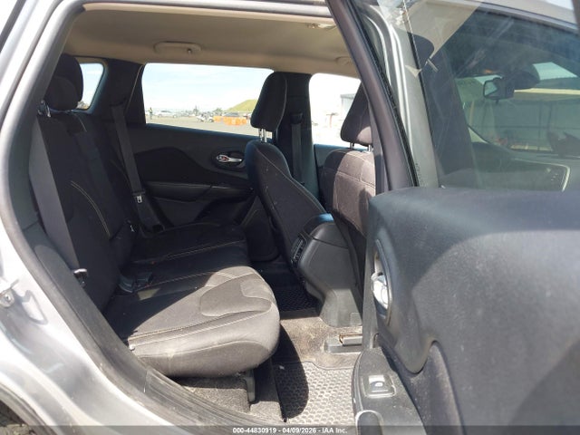 1C4PJLCSXFW566540 Jeep Cherokee Latitude
