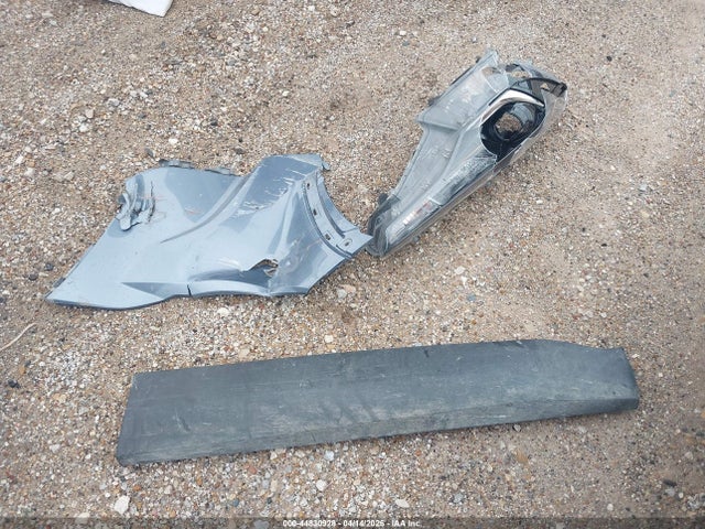 44830928 :رقم المزاد ، 7MUCAAAG6NV005144 vin ، 2022 Toyota Corolla Cross Le مزاد بيع